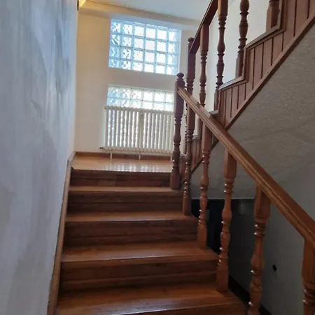 Beautiful Large بيت للعطل Vrcin