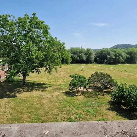 بيت للعطل Beautiful Large Vrcin